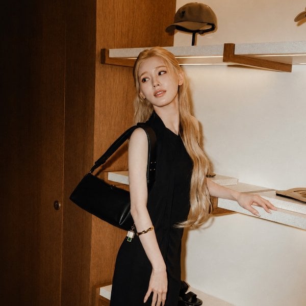 볼소 숄더백 $1357.72 ❣️Ami Paris S/S 패션 세일 최대 60% + 추가 10% 할인