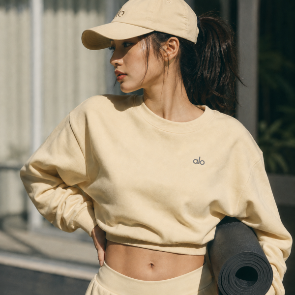 풀오버 탑 $98부터 ✨Alo Yoga 여성 맨투맨 & 후드티 컬렉션