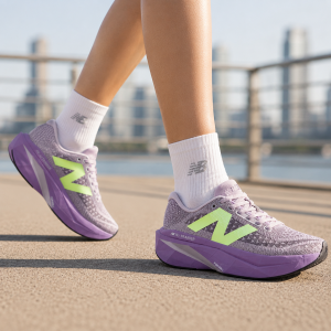 키즈 Rave Run v2 $22.19 👟