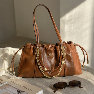 마틸다 크로스백 $59.25 👜