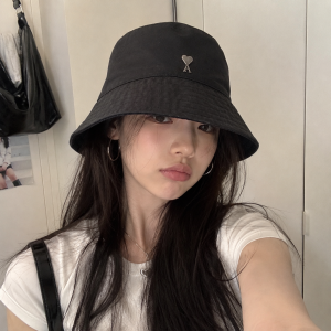 크로셰 패치 티셔츠 $189