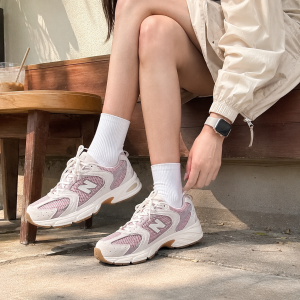 740 스니커즈 $60.19 👟