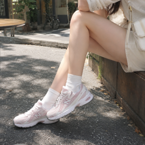 740 운동화 $69.99 👟
