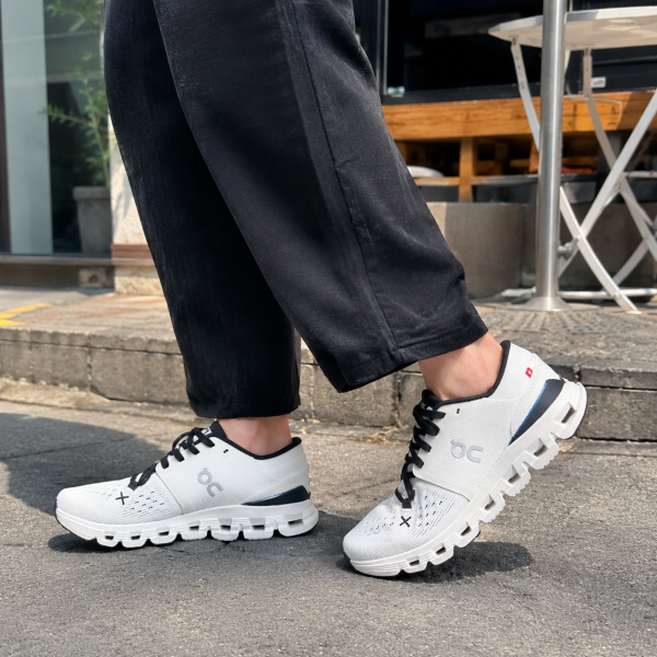 클라우드몬스터 스니커즈 $136On Running 운동화 세일 최대 51% 할인 👟