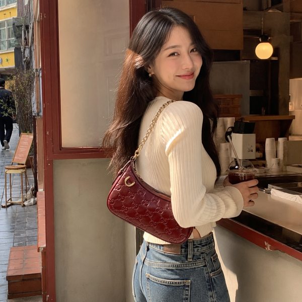 GG 캔버스 샌들 $659.99Gucci 가방 & 신발 최대 60% 할인 💖