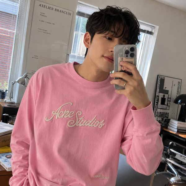 유니섹스 롱슬리브 저지 $490Acne Studios 저지 컬렉션 30% 할인 | 26SS 신상