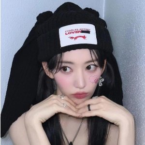 래빗 이어 비니 $182 🐇
