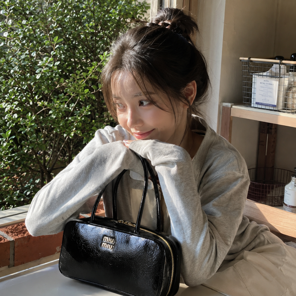지퍼 카드 지갑 $494.11Miu Miu 최대 60% + 추가 10% 할인 🎀