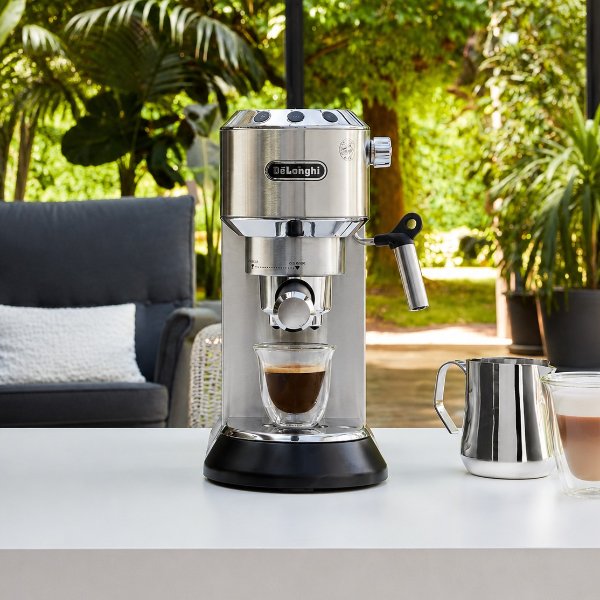De Longhi Dedica 에스프레소 머신