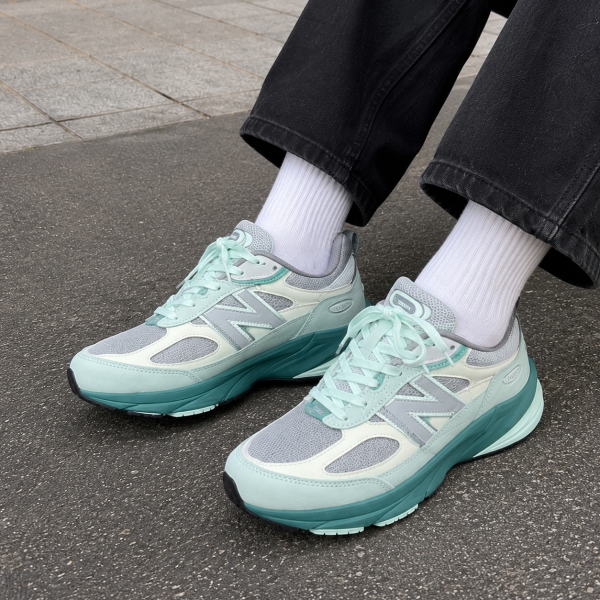 440 V2 스니커즈 $41.99 👟New Balance 뉴발란스 운동화 최대 50% + 추가 30% 할인
