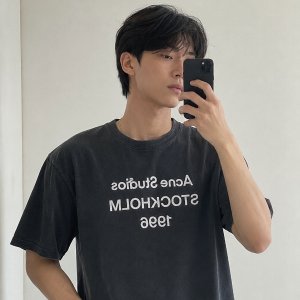 나이키 쇼크스 R4 스니커즈 $101