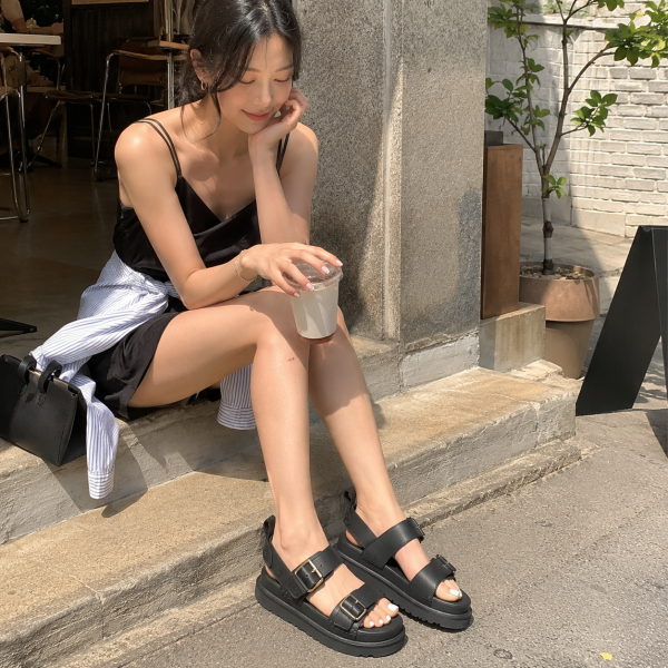 클러게트 슬리퍼 $89.99UGG 샌들 최대 50% + 추가 10% 할인 🤎