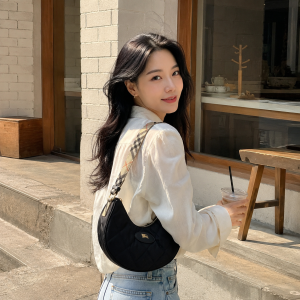 호스슈 크로스바디 백 $800.31