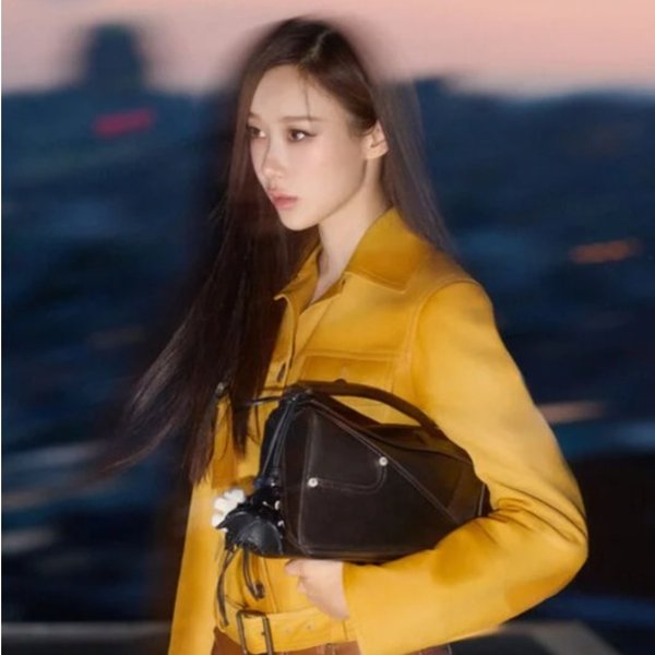 라피아 버킷햇 $599.99 등Loewe 브랜드 세일 최대 74% 할인 ✨