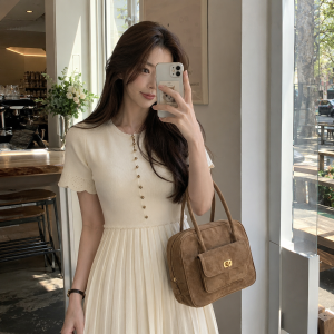 포인텔 니트 원피스 $204 👗