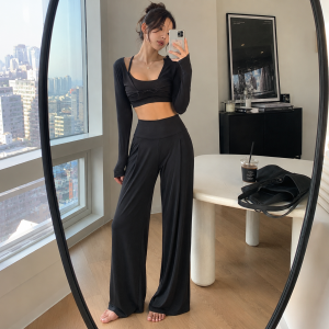 얼라인 와이드 팬츠 $128