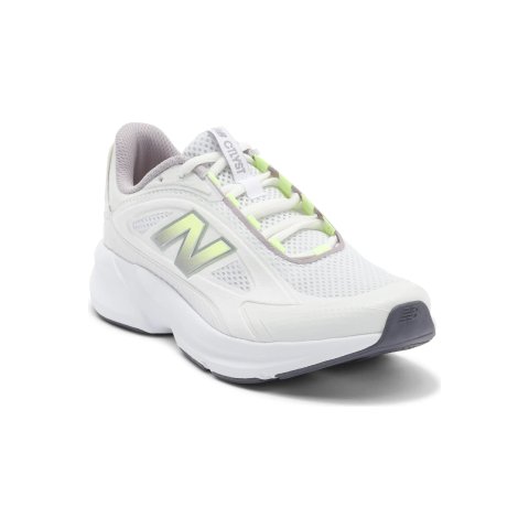 Moduba일부 상품 최대 48% 할인New Balance 캐털리스트 스니커즈