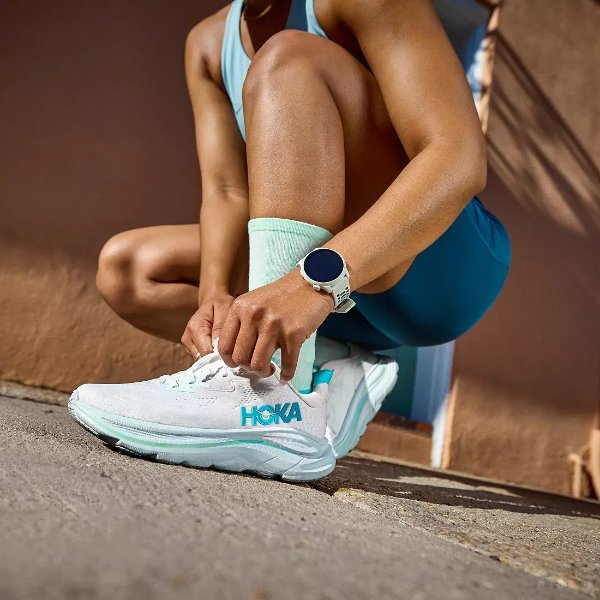 HOKA 클리프톤 10 $123.99 특가HOKA 클리프톤 10 러닝화 최대 35% 할인