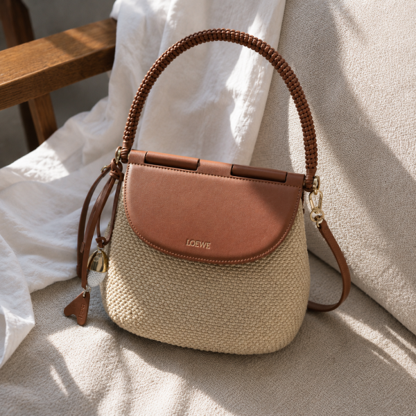 폴라 이비자 스퀘어 선글라스 $246.51Loewe 세일 최대 60% + 추가 10% 할인 🤎